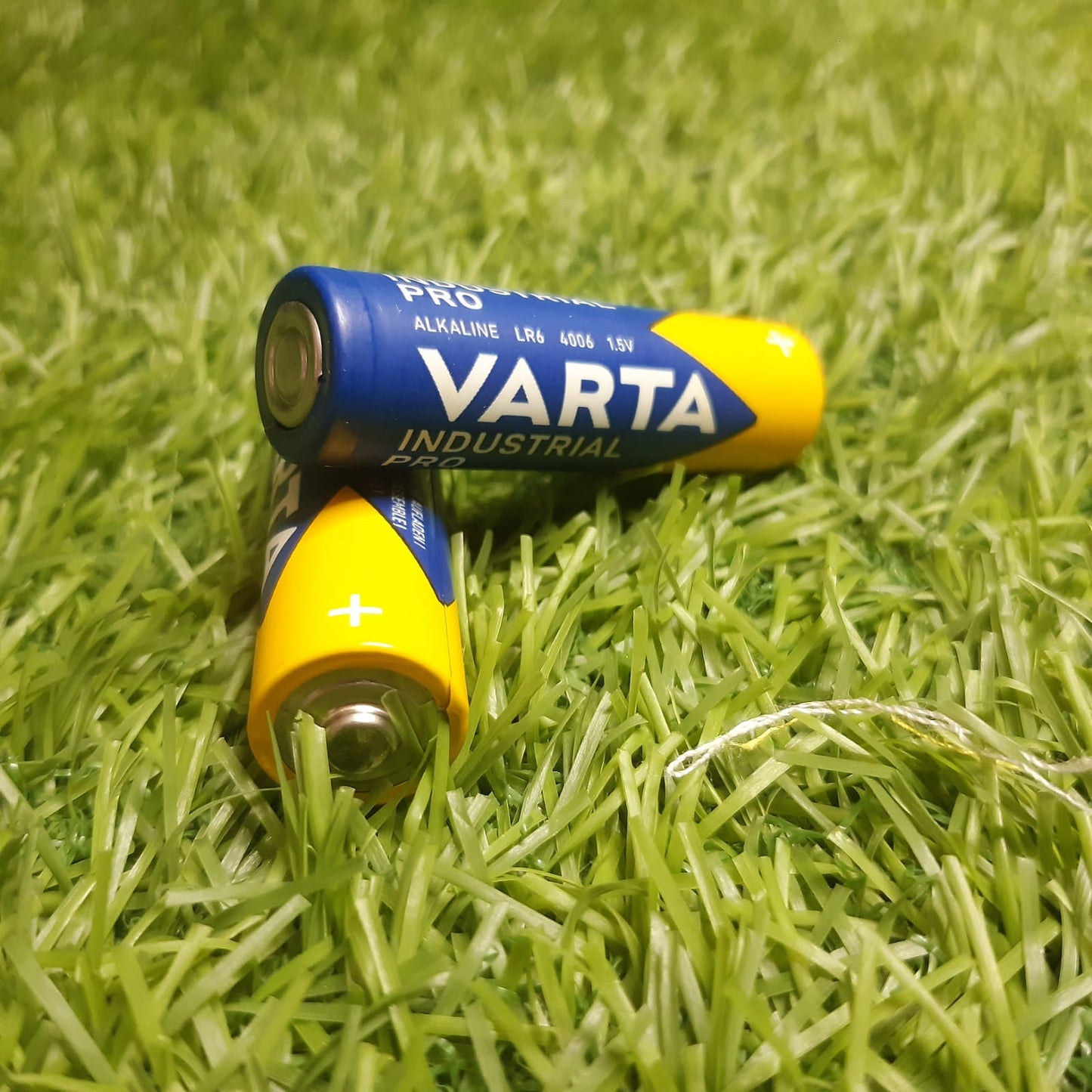 VARTA  [AA] CELL MADE IN GERMANY [20 CELL IN JUST ONLY 1990] WITH Delivery